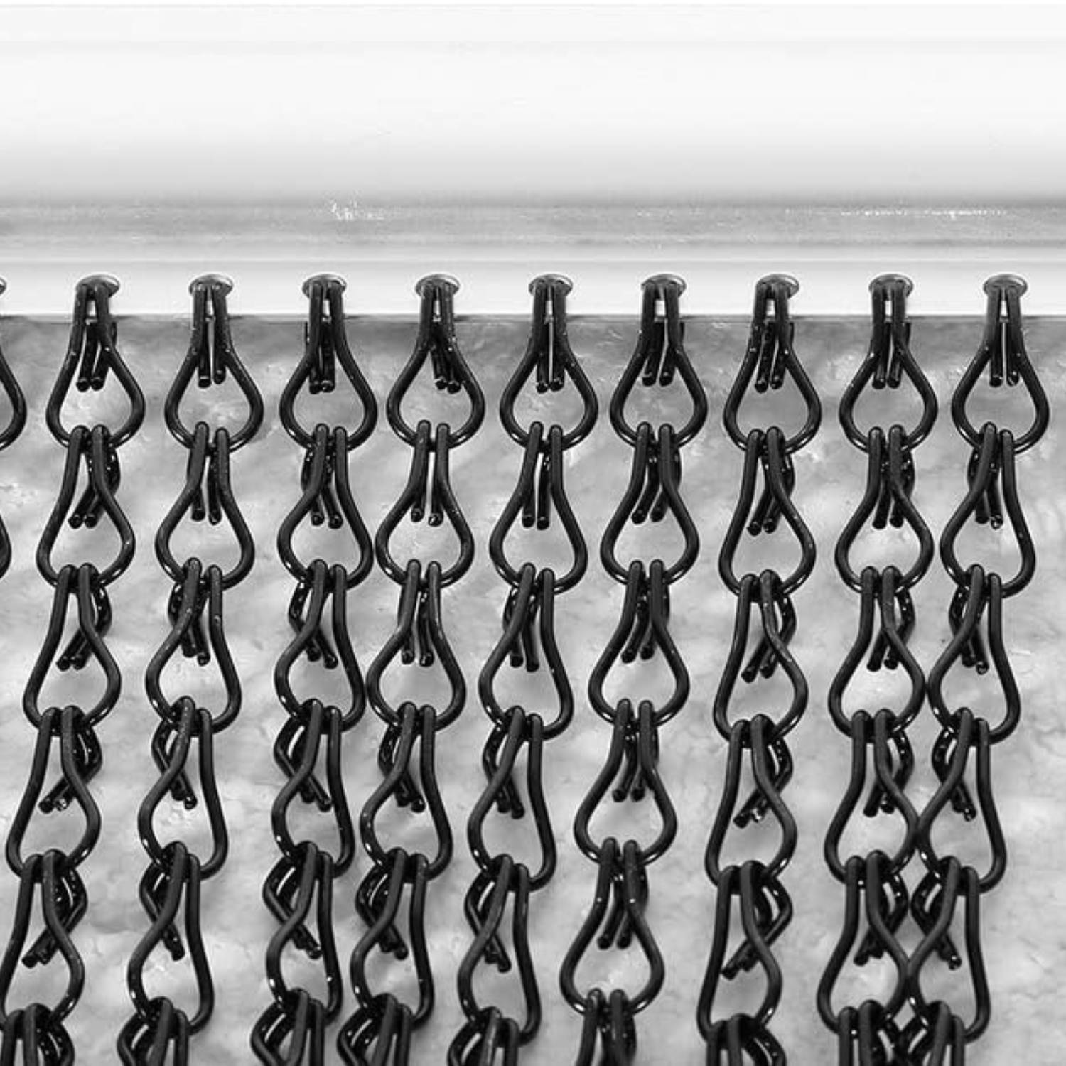 Chain Link Curtain - Black: image 8